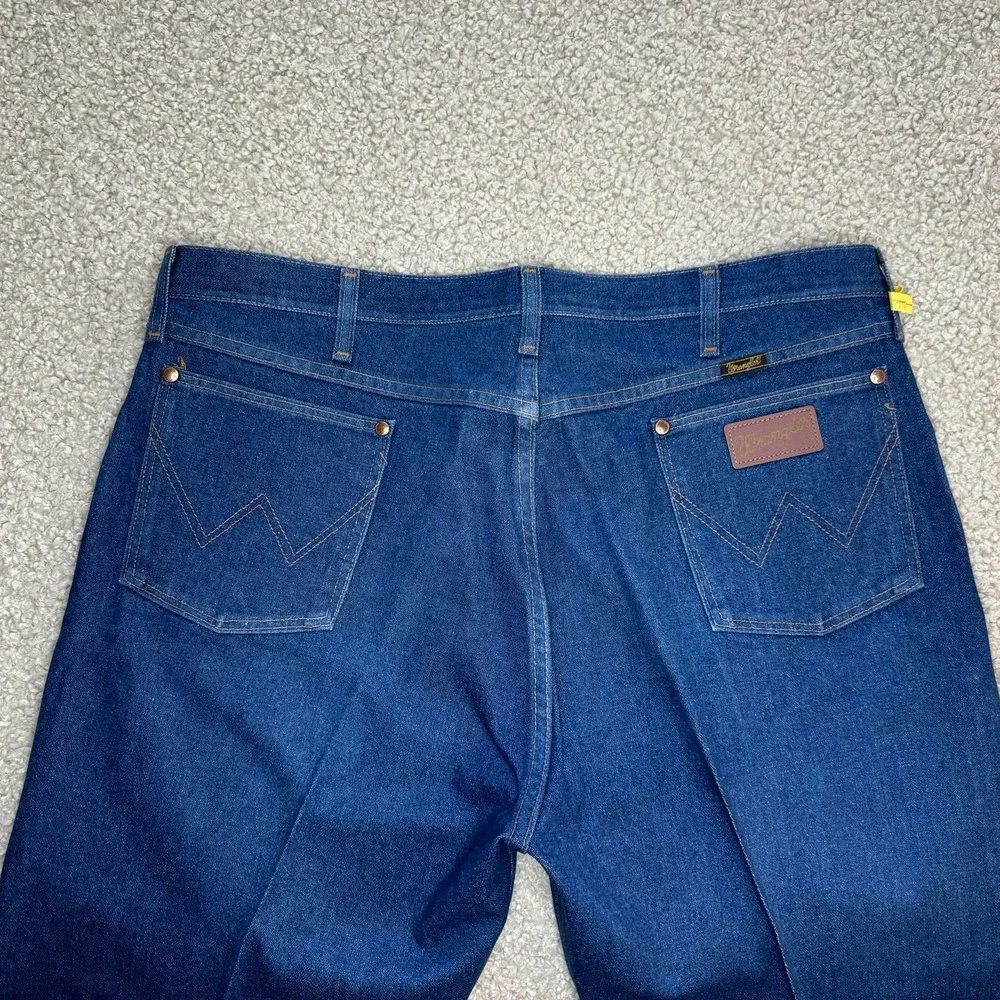 Vintage Wranglers-Made in USA-Pro Rodeo-Original Cowboy Cut-42x32‎
